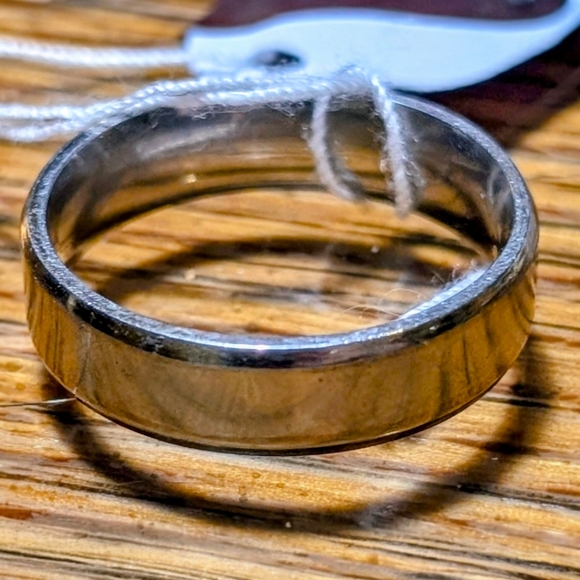 Set Of Four Silver-Tone Men's Fashion Statement Ring Bands - Picture 7 of 10